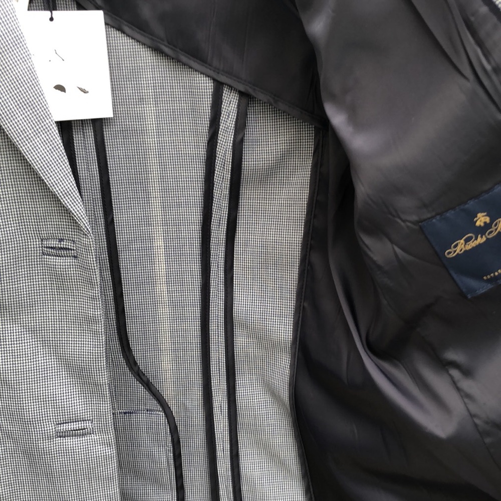 Brooks Brothers - Picture 10 of 16